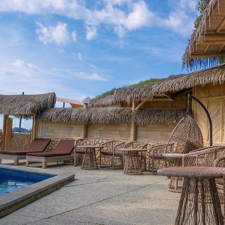 Elang Hillside Bamboo Villas Labuan Bajo Exterior photo