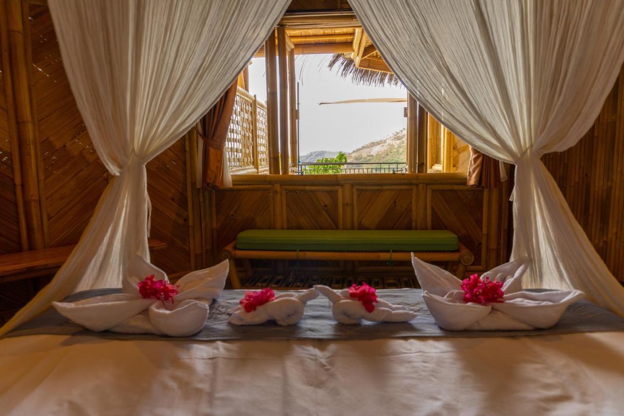 Elang Hillside Bamboo Villas Labuan Bajo Exterior photo