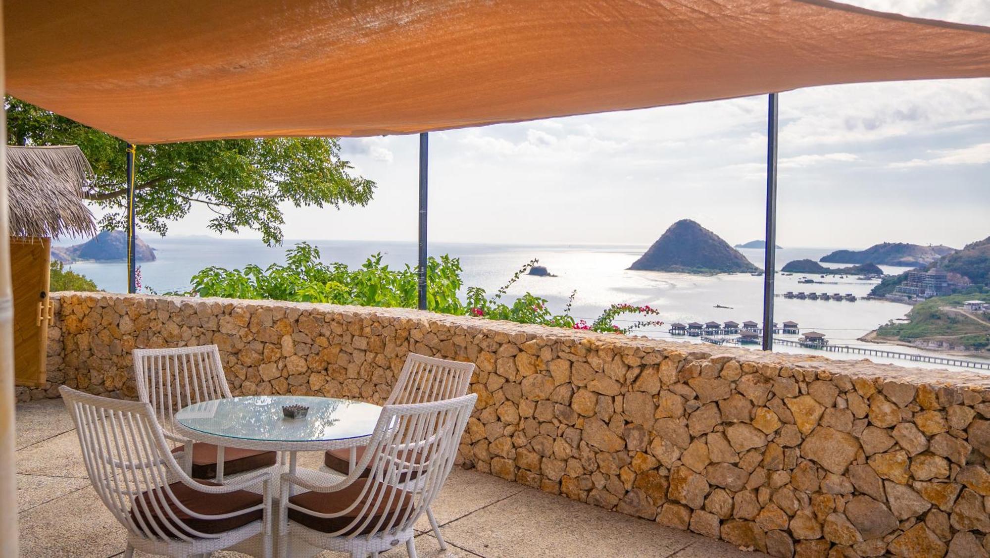 Elang Hillside Bamboo Villas Labuan Bajo Exterior photo
