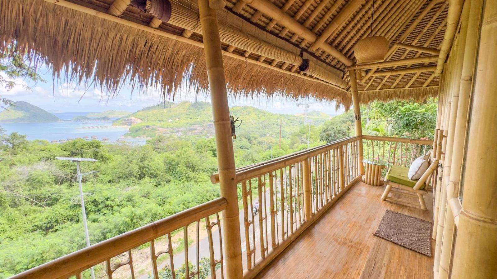 Elang Hillside Bamboo Villas Labuan Bajo Exterior photo