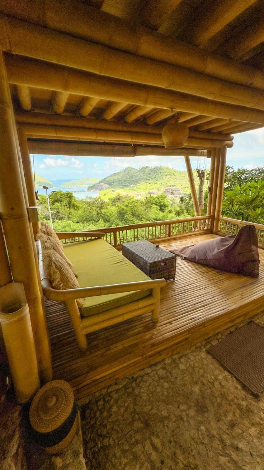 Elang Hillside Bamboo Villas Labuan Bajo Exterior photo